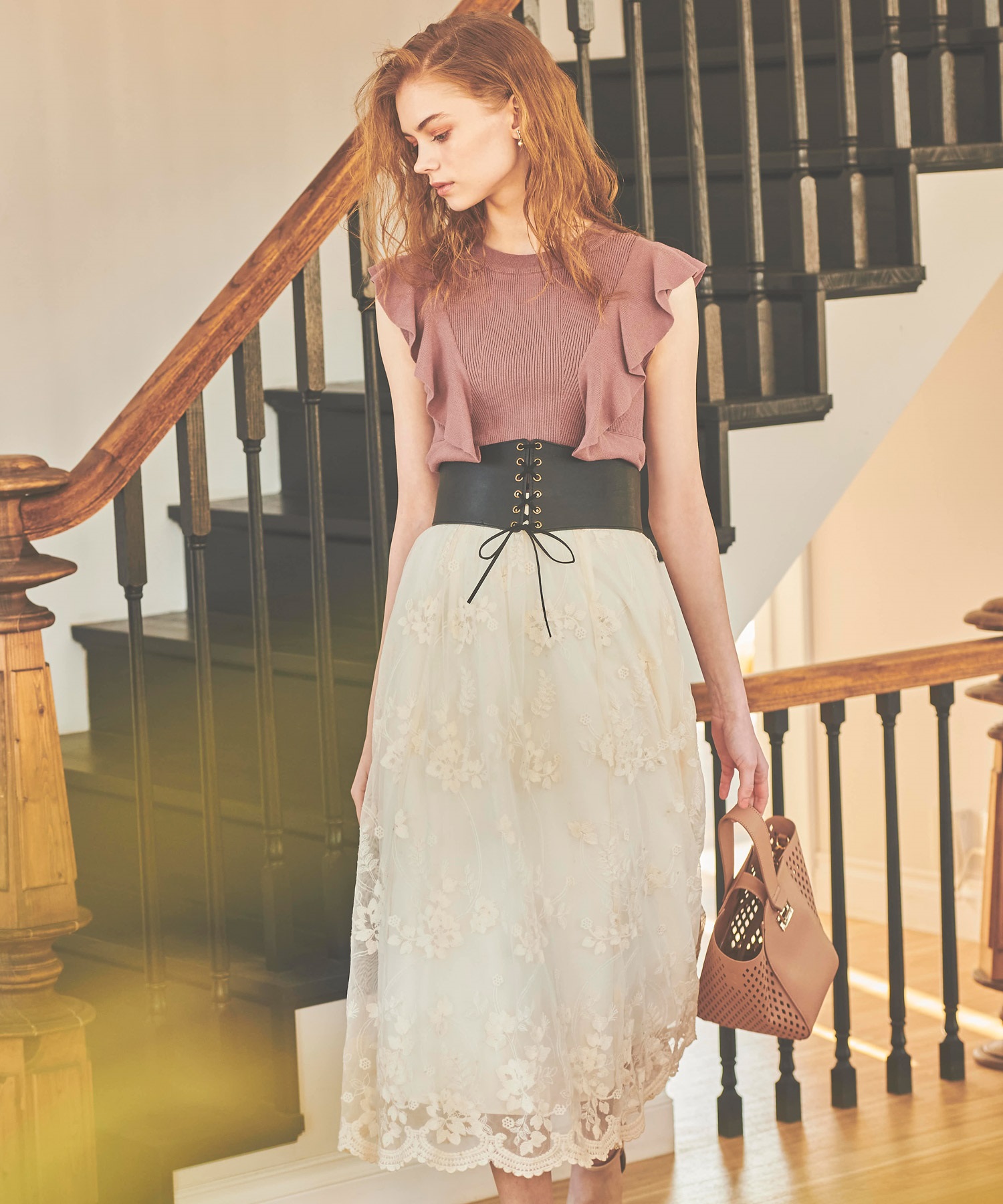 チュールフラワー刺繍スカート | フレアスカート | Noela OFFICIAL WEB ...