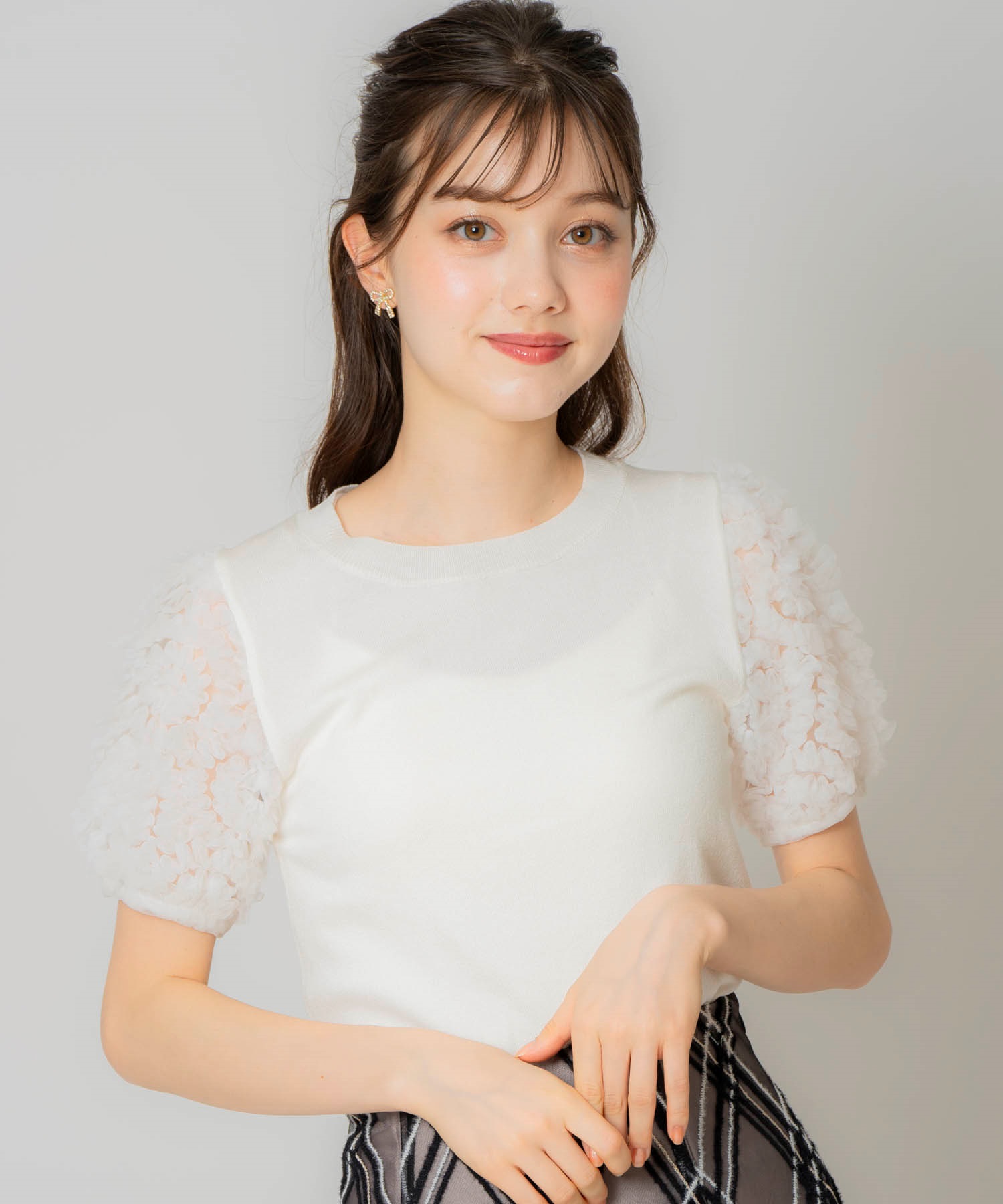 チュールショルダーニット | ニット | Noela OFFICIAL WEB STORE