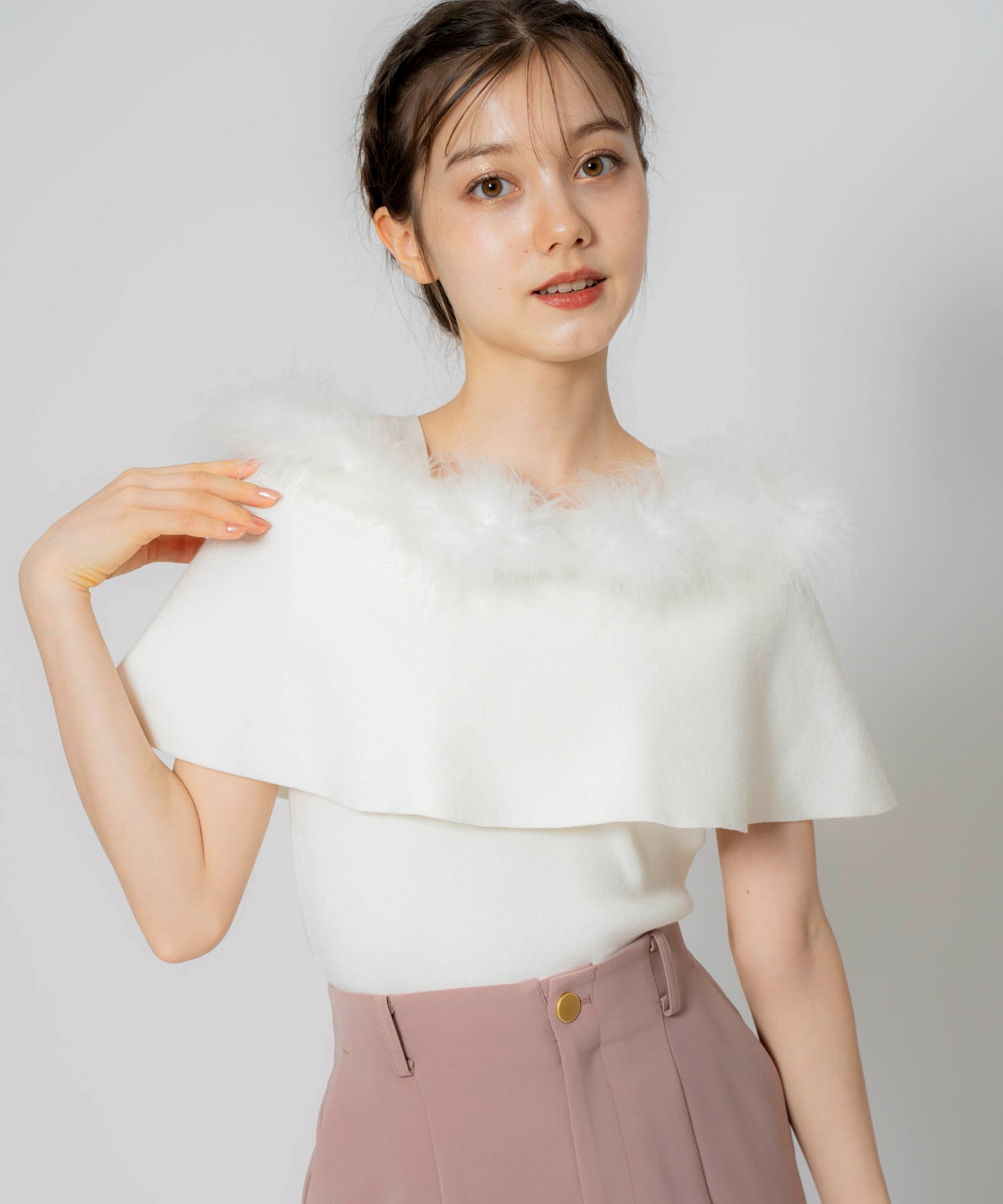 フェザートリムニット | ニット | Noela OFFICIAL WEB STORE フェザートリムニット | ニット | Noela OFFICIAL WEB STORE
