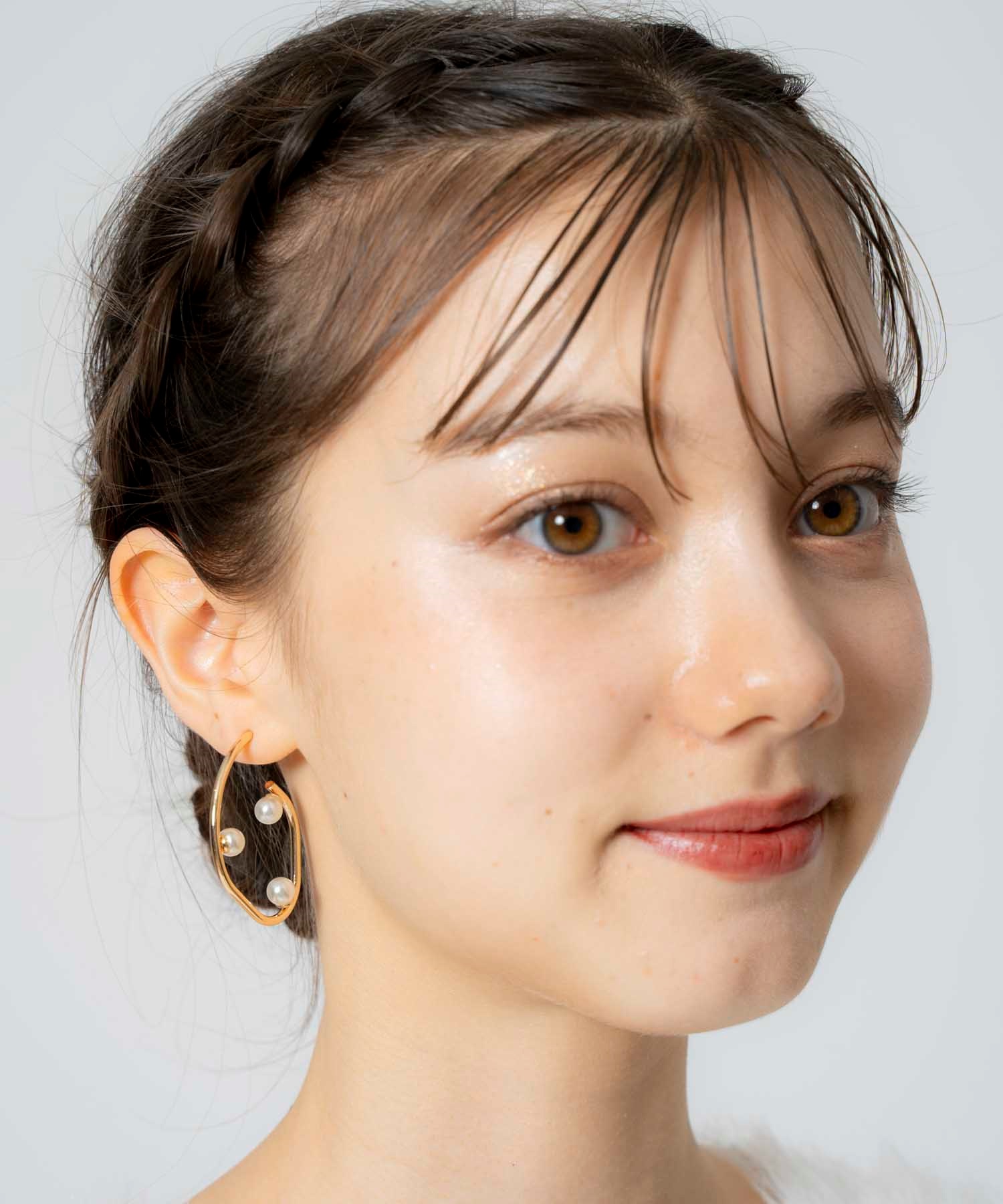 パールニュアンスピアス(50ゴールド-フリー)