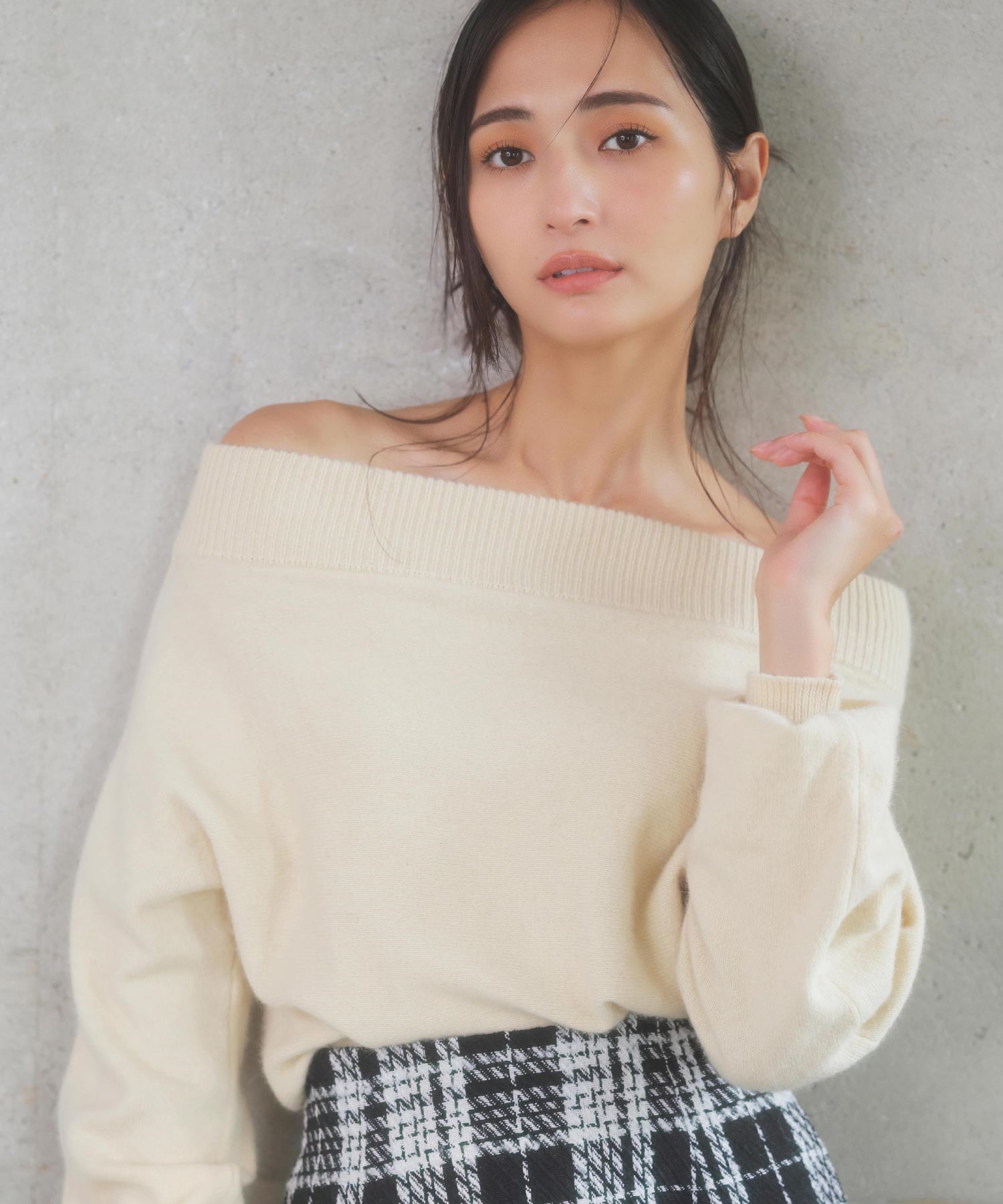 予約】ラクーンブレンドオフショルニット | ニット | NOELA