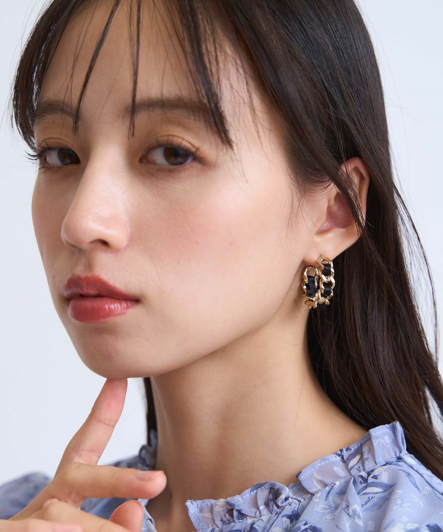 【予約】リボンチェーンフープピアス(50ゴールド-フリー-10月下旬ごろのお届け)