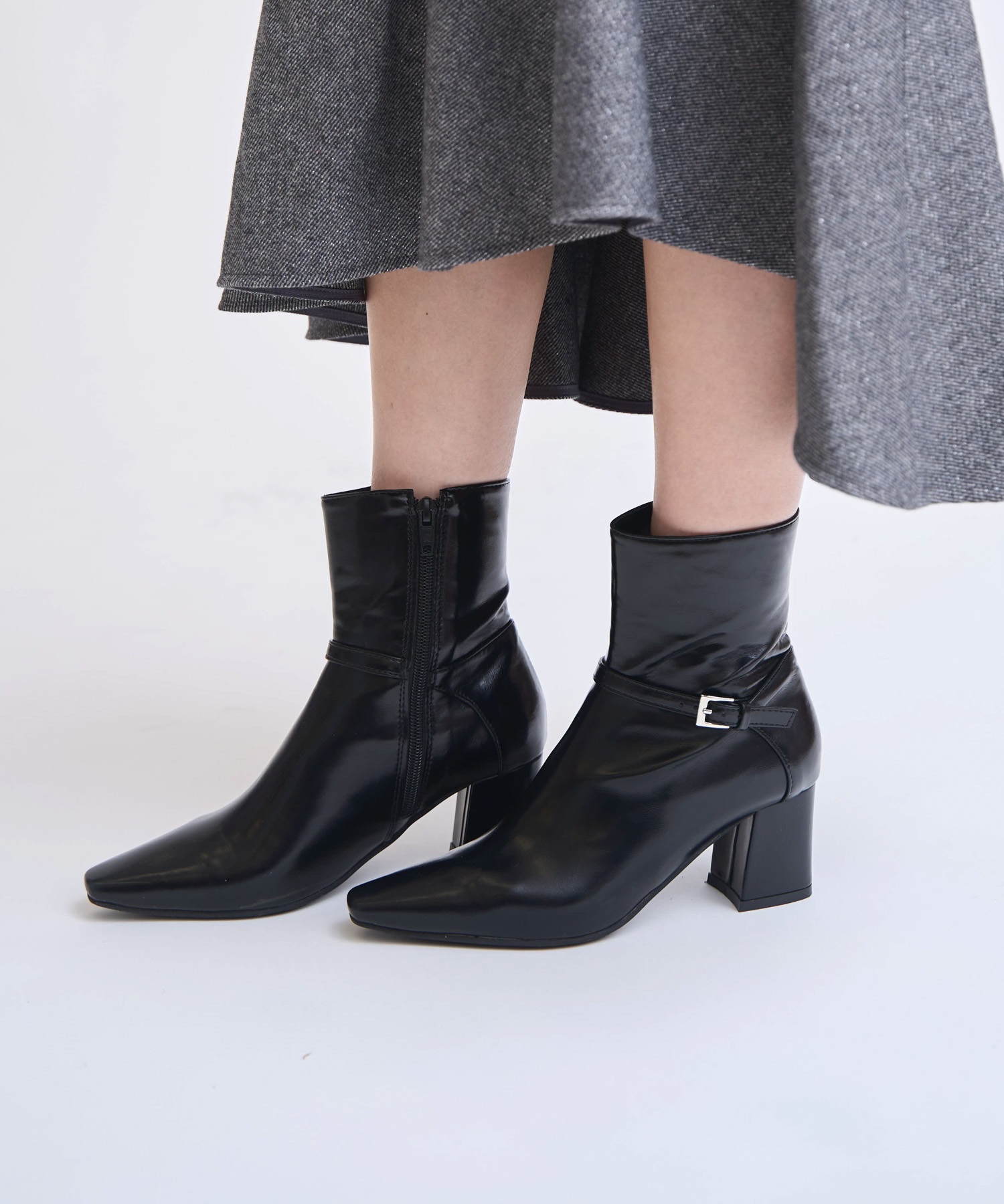 【予約】ベルトデザインショートブーツ(00ブラック-Ｓ-11月下旬ごろのお届け)