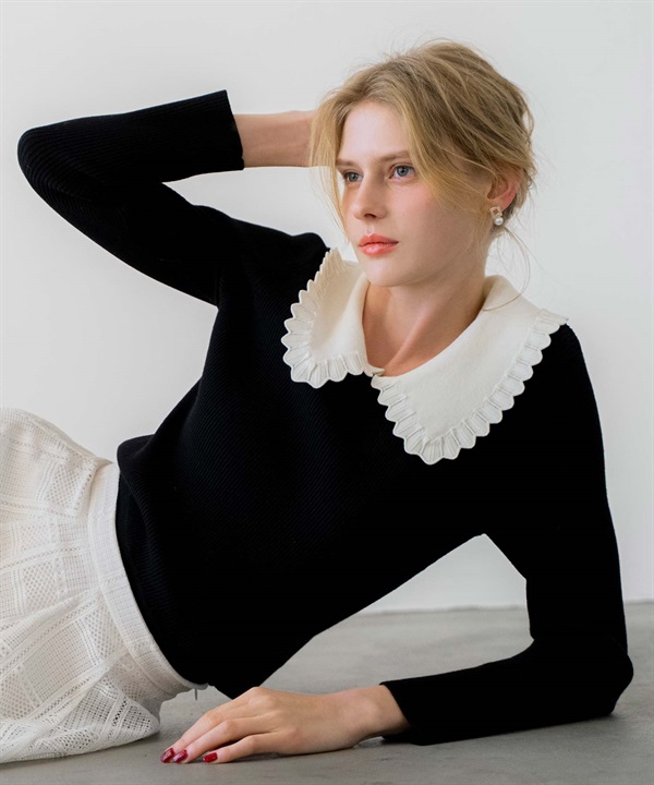 襟付きアイレットニット