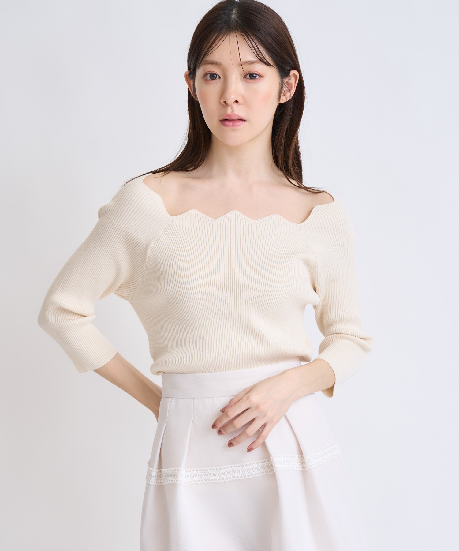 【予約】スカラネックデザインニット(01オフホワイト-フリー-2月下旬ごろのお届け)