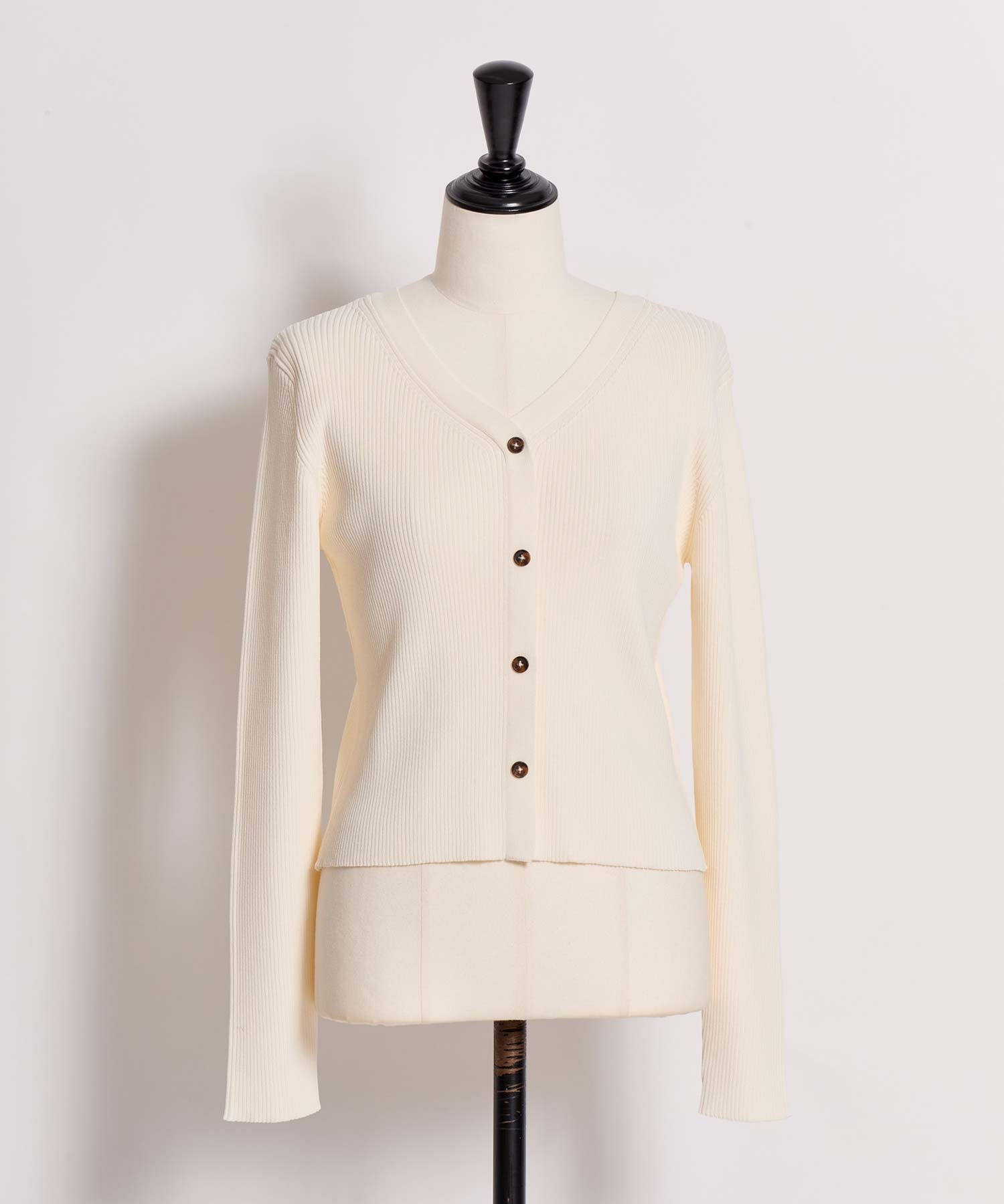 【予約】Ｖネックボタンリブニット(01オフホワイト-フリー-3月下旬ごろのお届け)