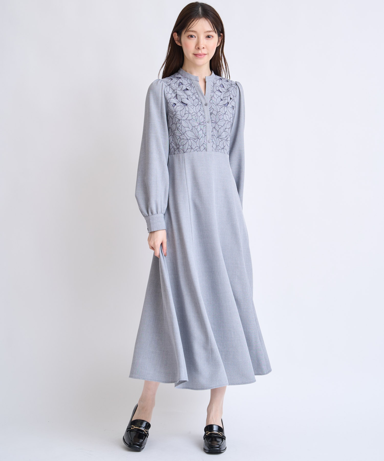 【予約】カットワーク刺繍ワンピース