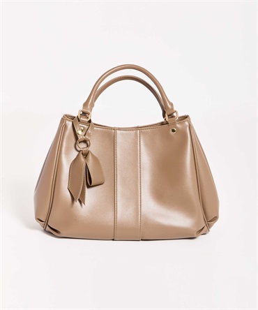 【予約】モチーフ付き２ＷＡＹショルダーバッグ(85モカ-フリー-3月下旬ごろのお届け)