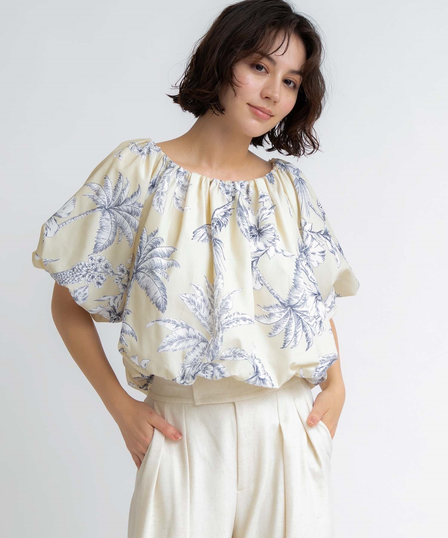 【予約】ボタニカルプリントブラウス