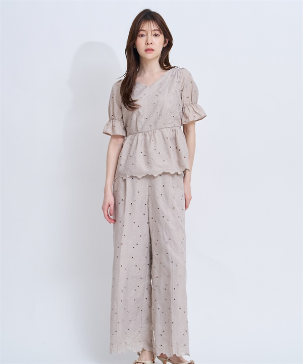 【予約】フラワー刺繍パンツ