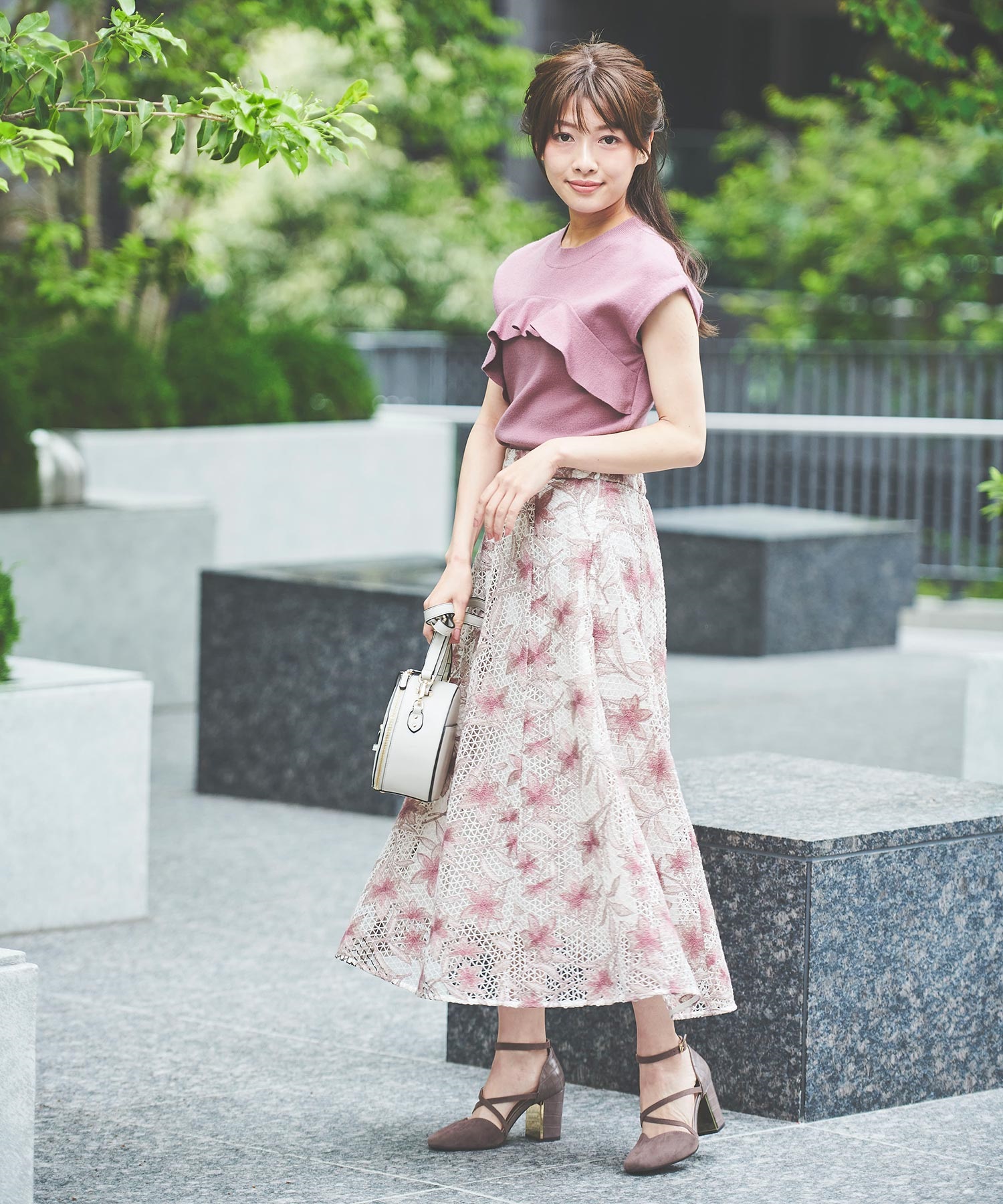 メッシュ刺繍フレアスカート | フレアスカート | Noela OFFICIAL WEB STORE