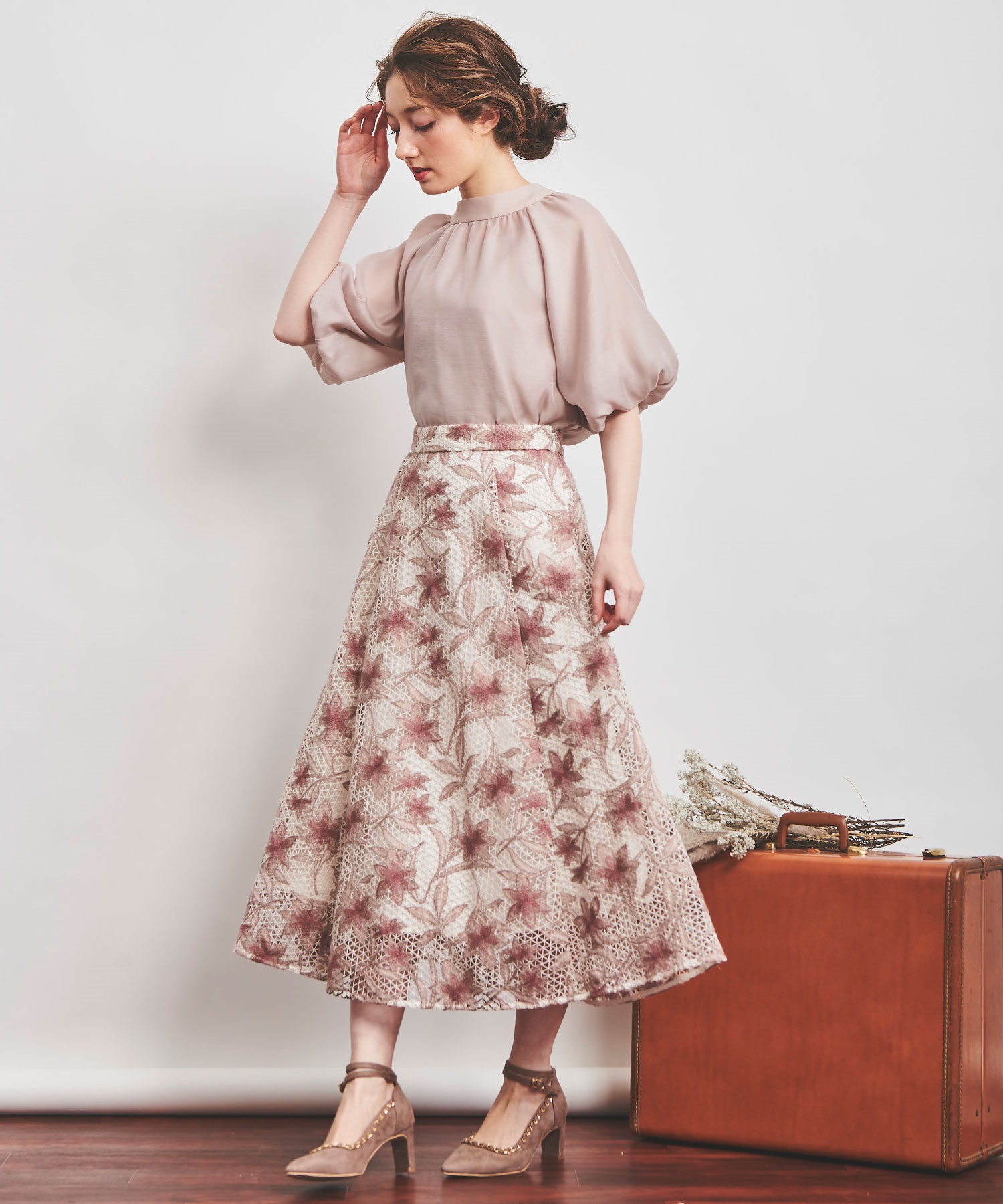 メッシュ刺繍フレアスカート | フレアスカート | Noela OFFICIAL WEB STORE