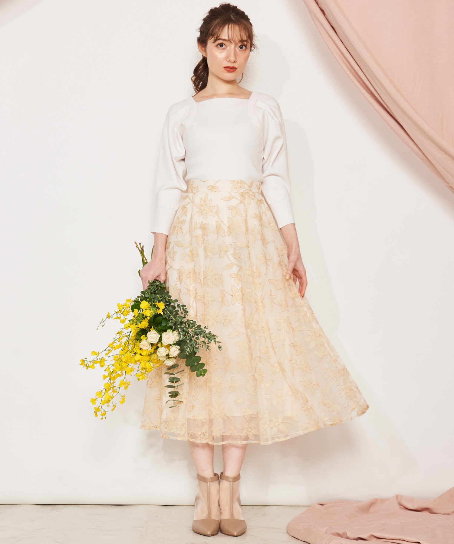 Noela♡配色刺繍チュールスカート♡オフホワイト