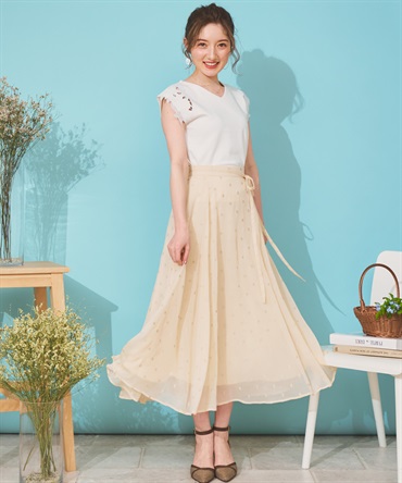 グロッシー刺繍スカート | フレアスカート | Noela OFFICIAL WEB STORE