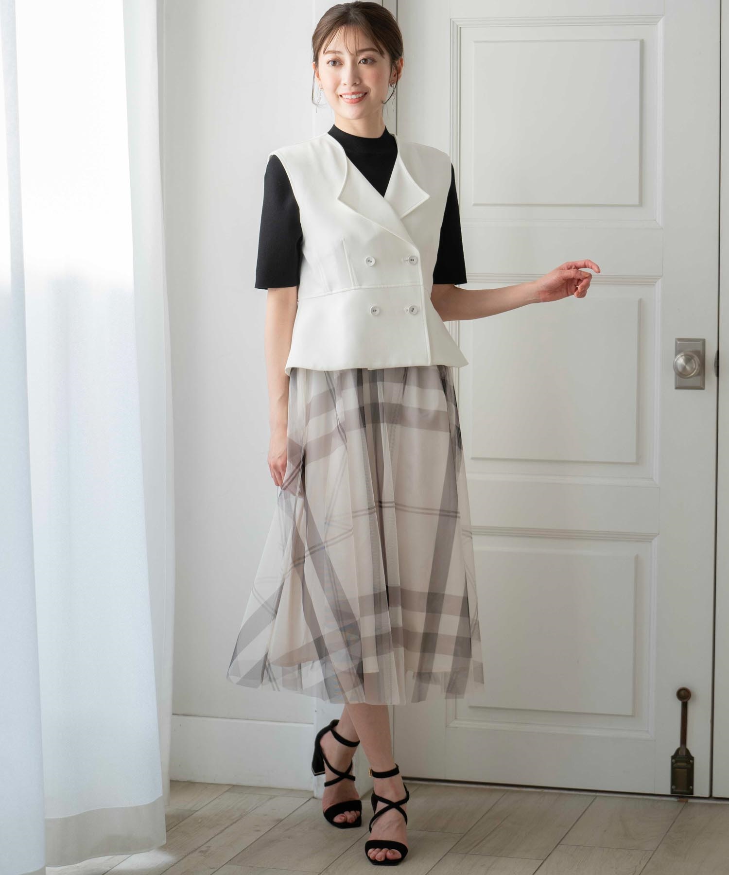Noela×LANTINAMコラボ】ペプラムジレ×パターンチュールスカート | セットアップ | Noela OFFICIAL WEB STORE
