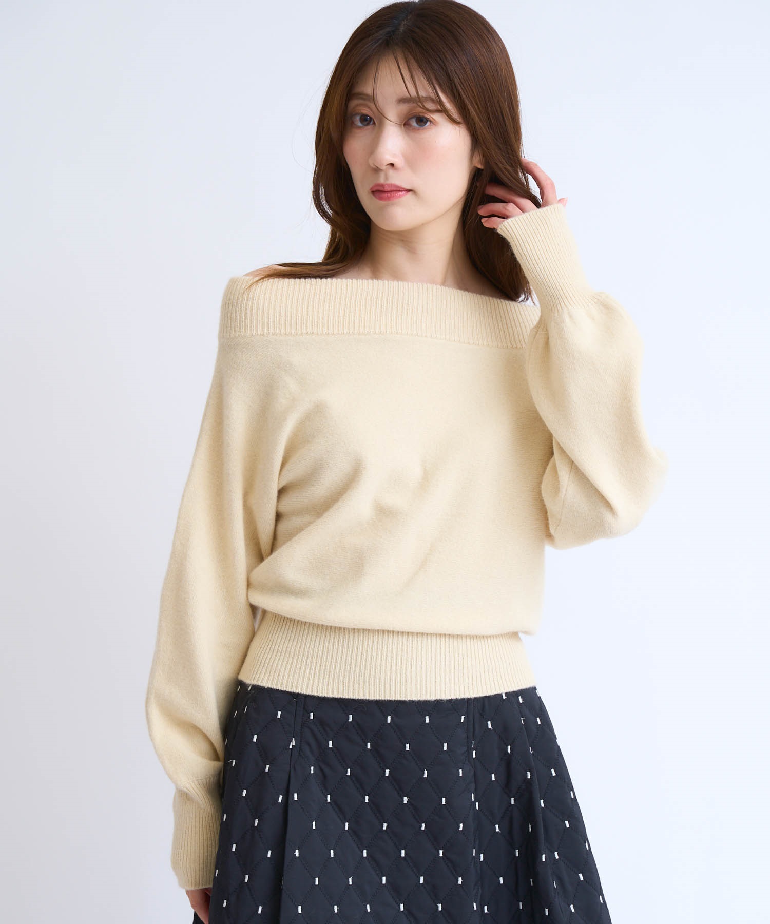 予約】ラクーンブレンドオフショルニット | ニット | NOELA