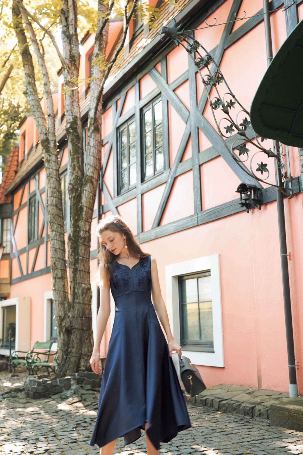 クロのワンピースのモデル画像