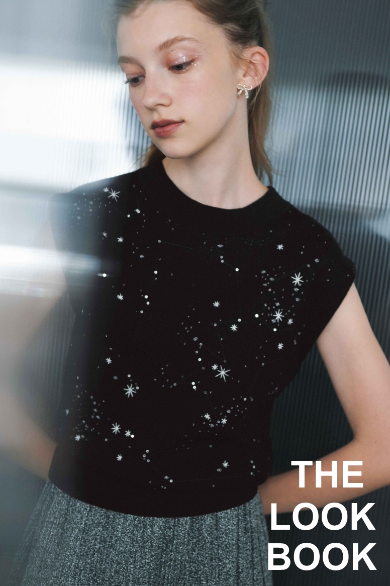 黒のトップスのモデル画像