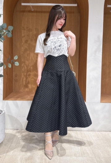 Noelaの服を着用している女性モデルの画像13